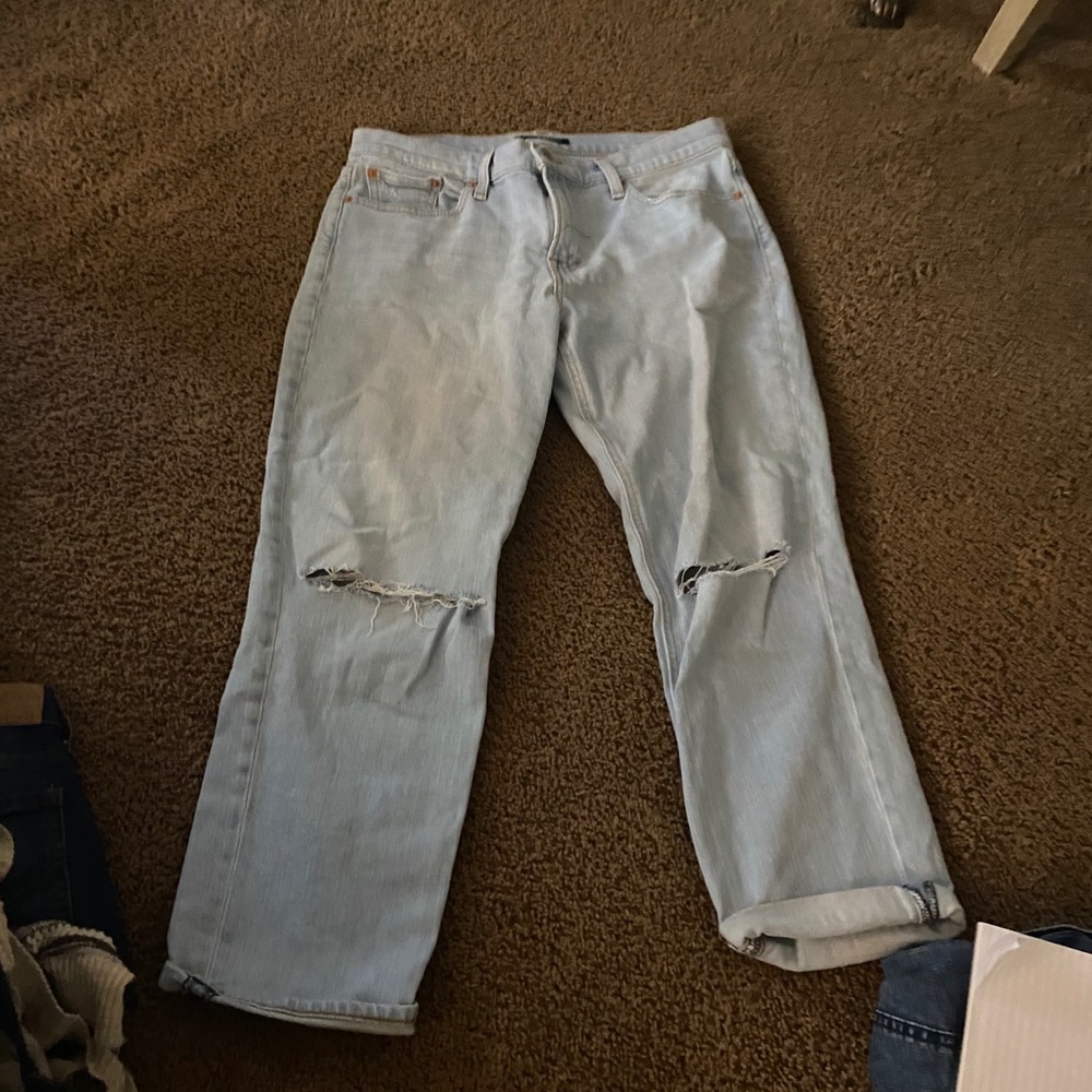 Light blue capris